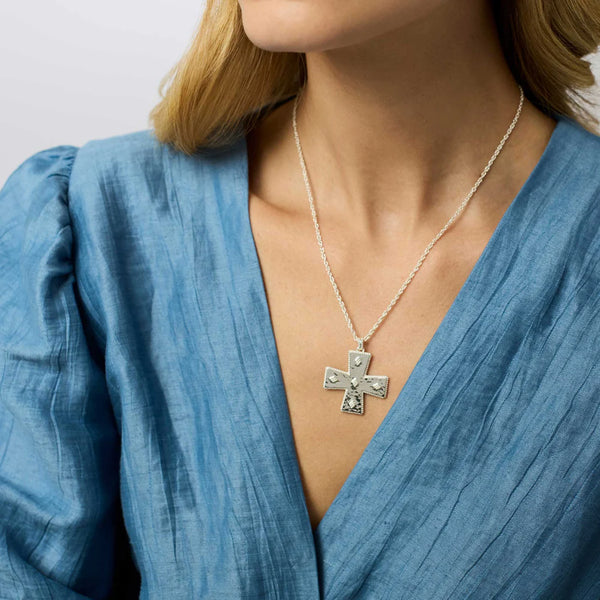 Canterbury Necklace in Silver