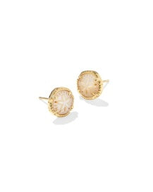 Sand Dollar Stud Gold in Natural Mother of Pearl