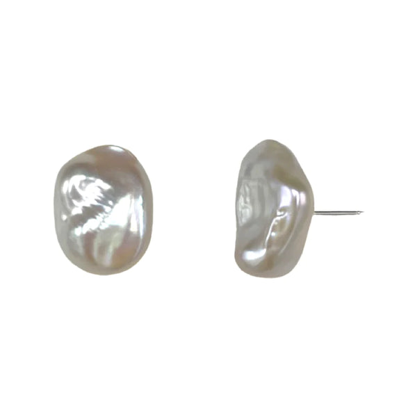 Stone Pearl Stud Earrings in White