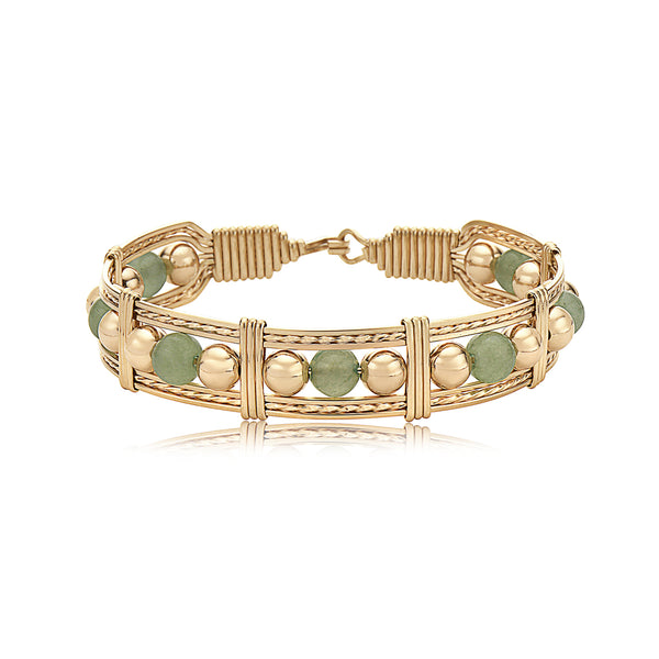 40 Beautiful and Fashionable Bracelets Ideas for Women | Candy jewelry,  Fashion bracelets, Jewelry inspiration