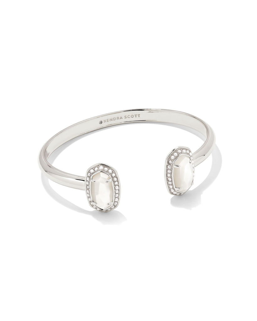 Pearl Beaded Elton Bracelet in Ivory Mother of Pearl